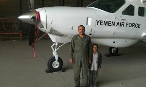 thumbnail_الشجني مع طفله الاصغر محمد